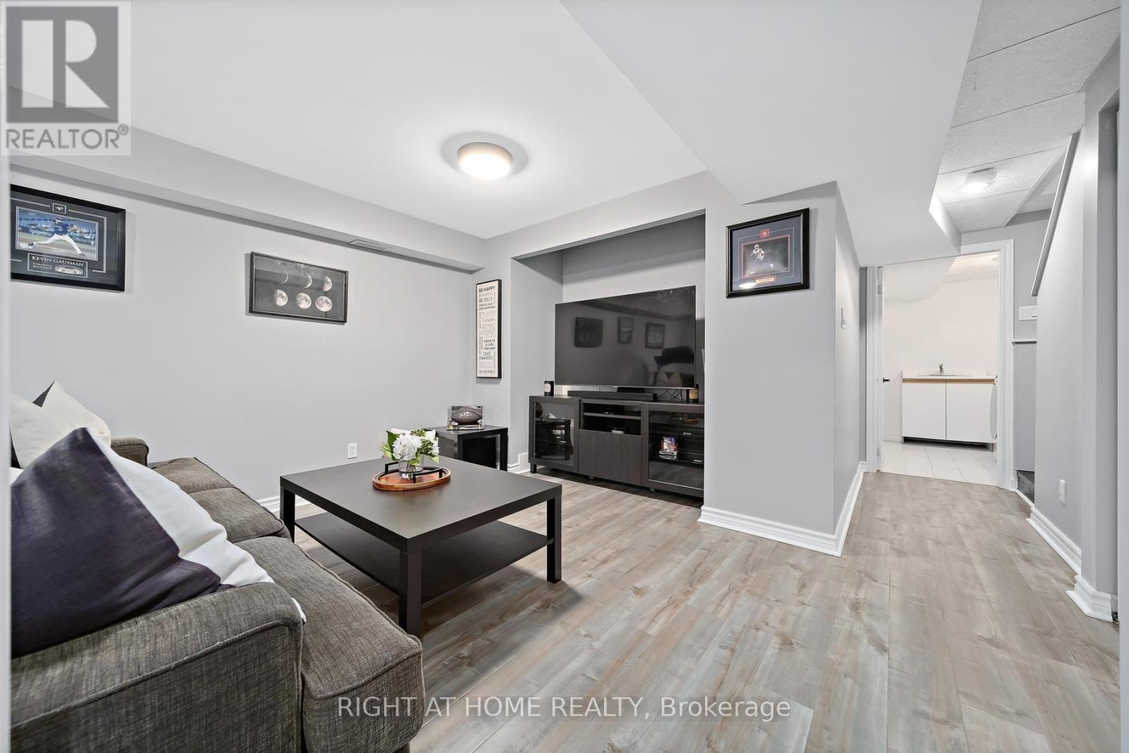 53 COREY CIRCLE - 28