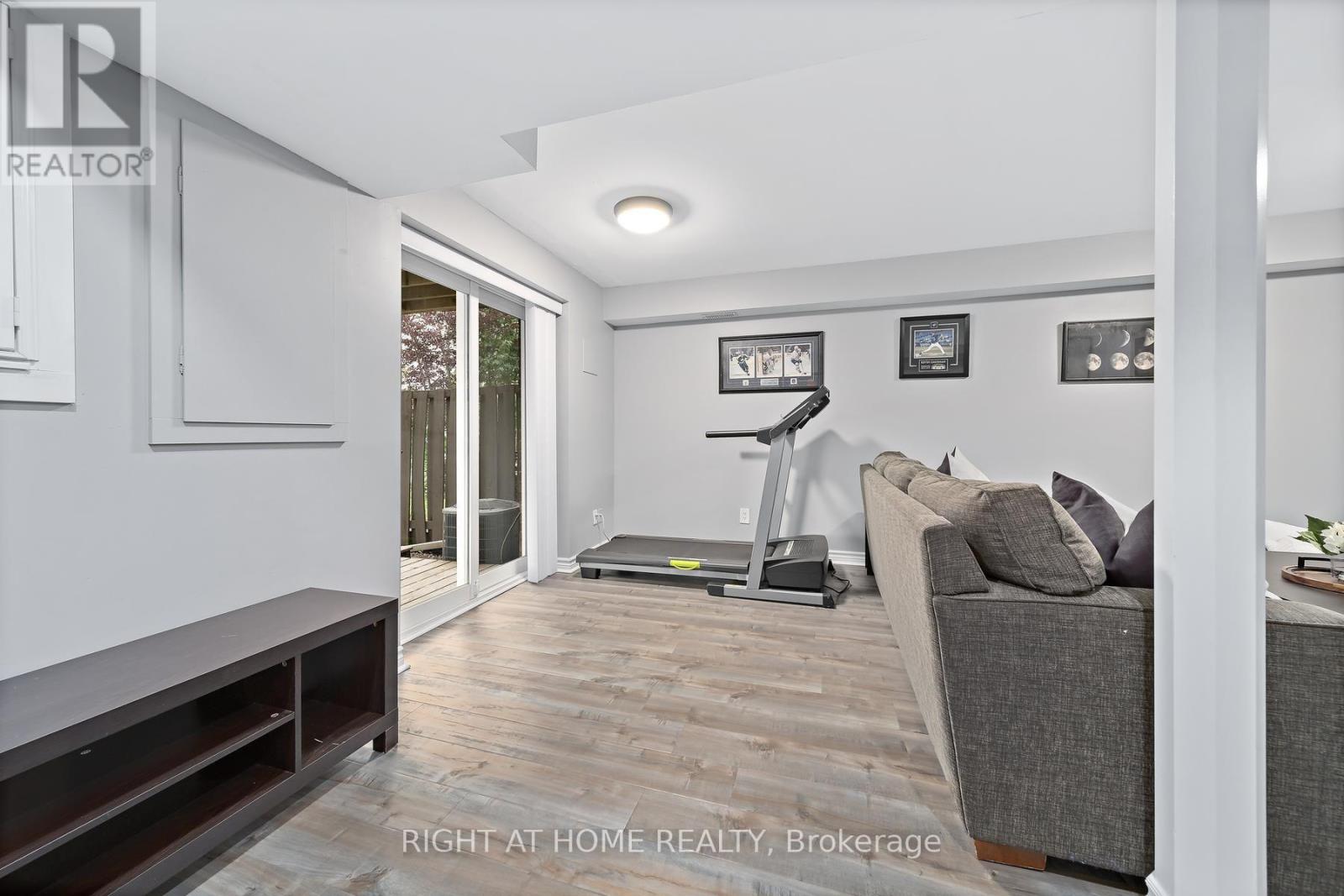 53 COREY CIRCLE - 30