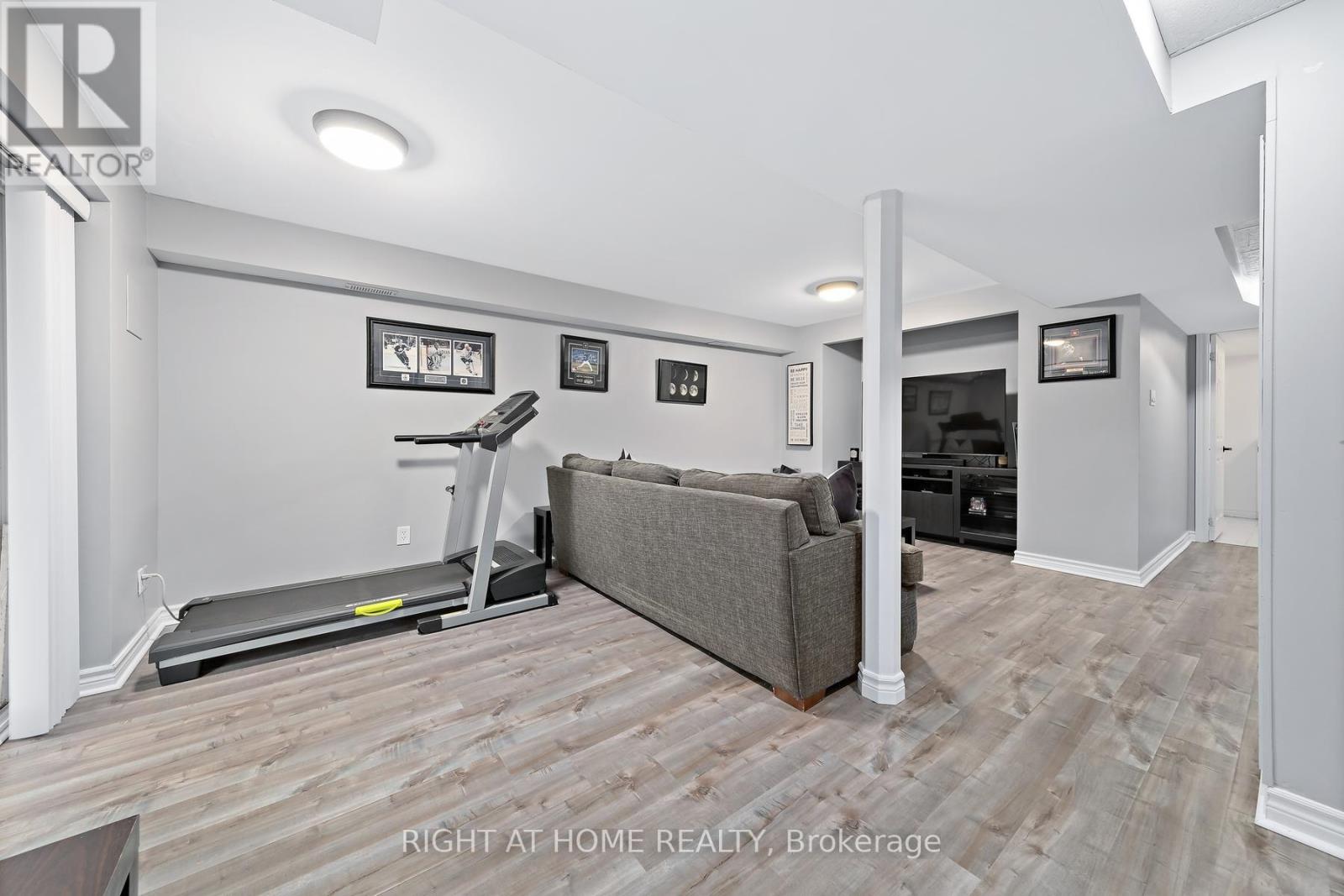53 COREY CIRCLE - 31