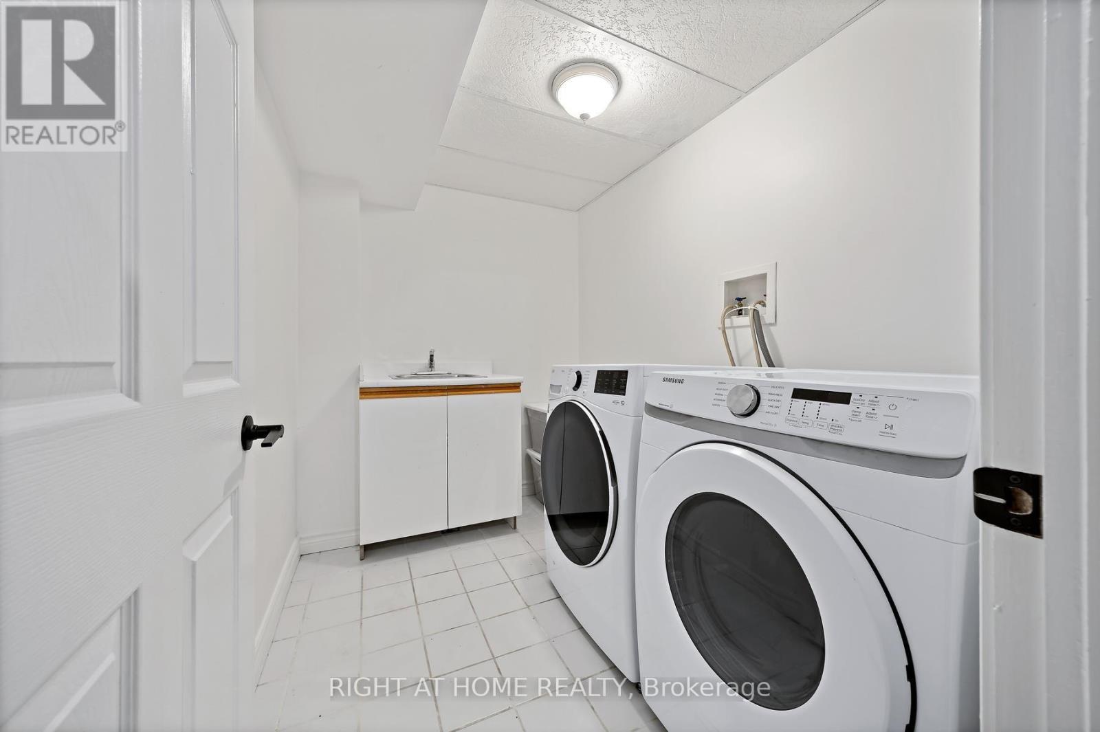 53 COREY CIRCLE - 32