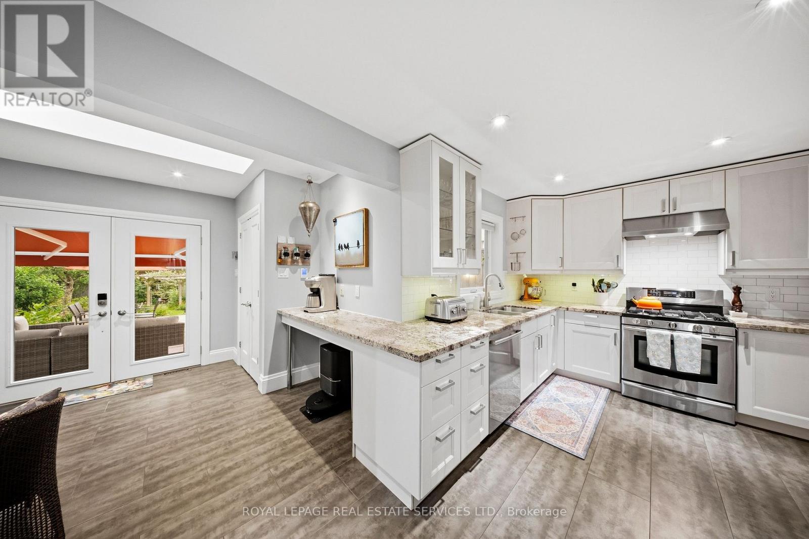 99 FOCH AVENUE - Image 14