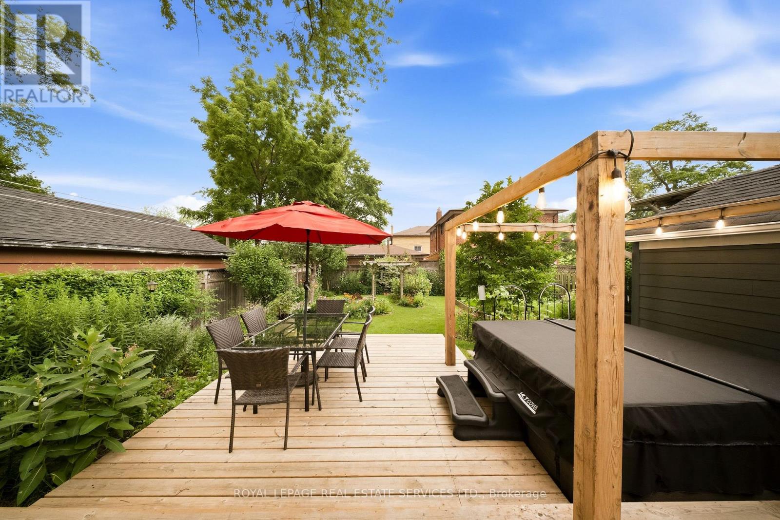 99 FOCH AVENUE - Image 32