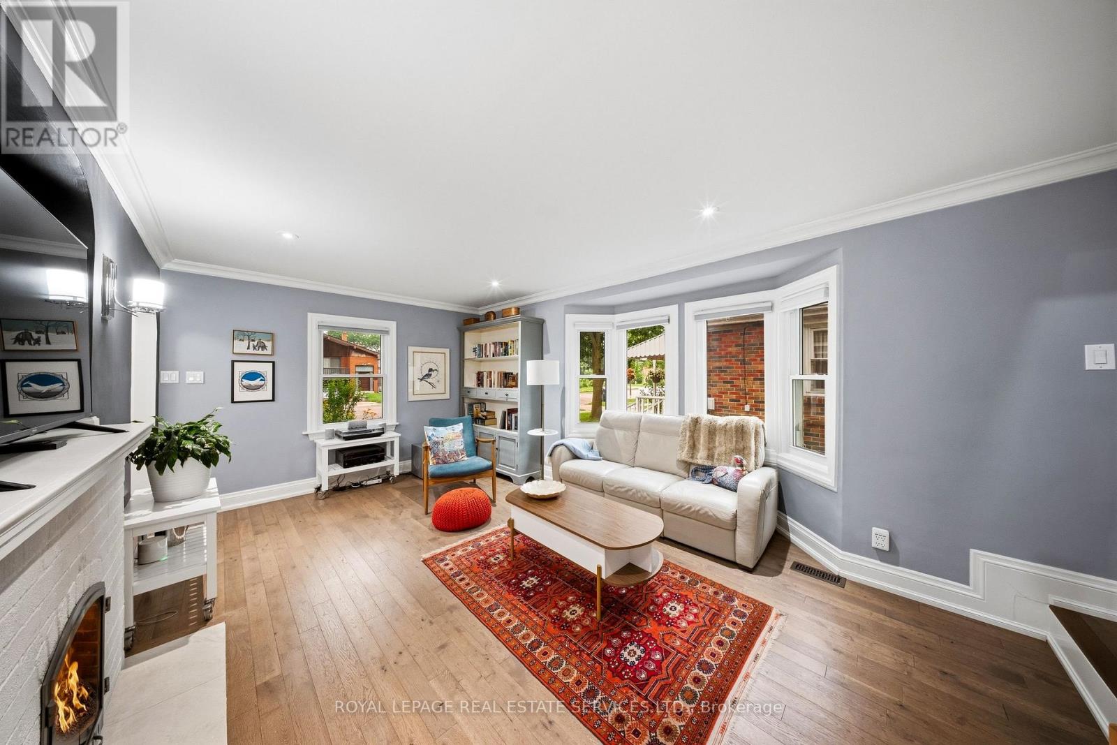 99 FOCH AVENUE - Image 5
