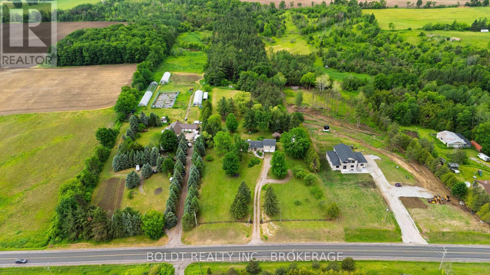 5832 5TH SIDE ROAD - 39