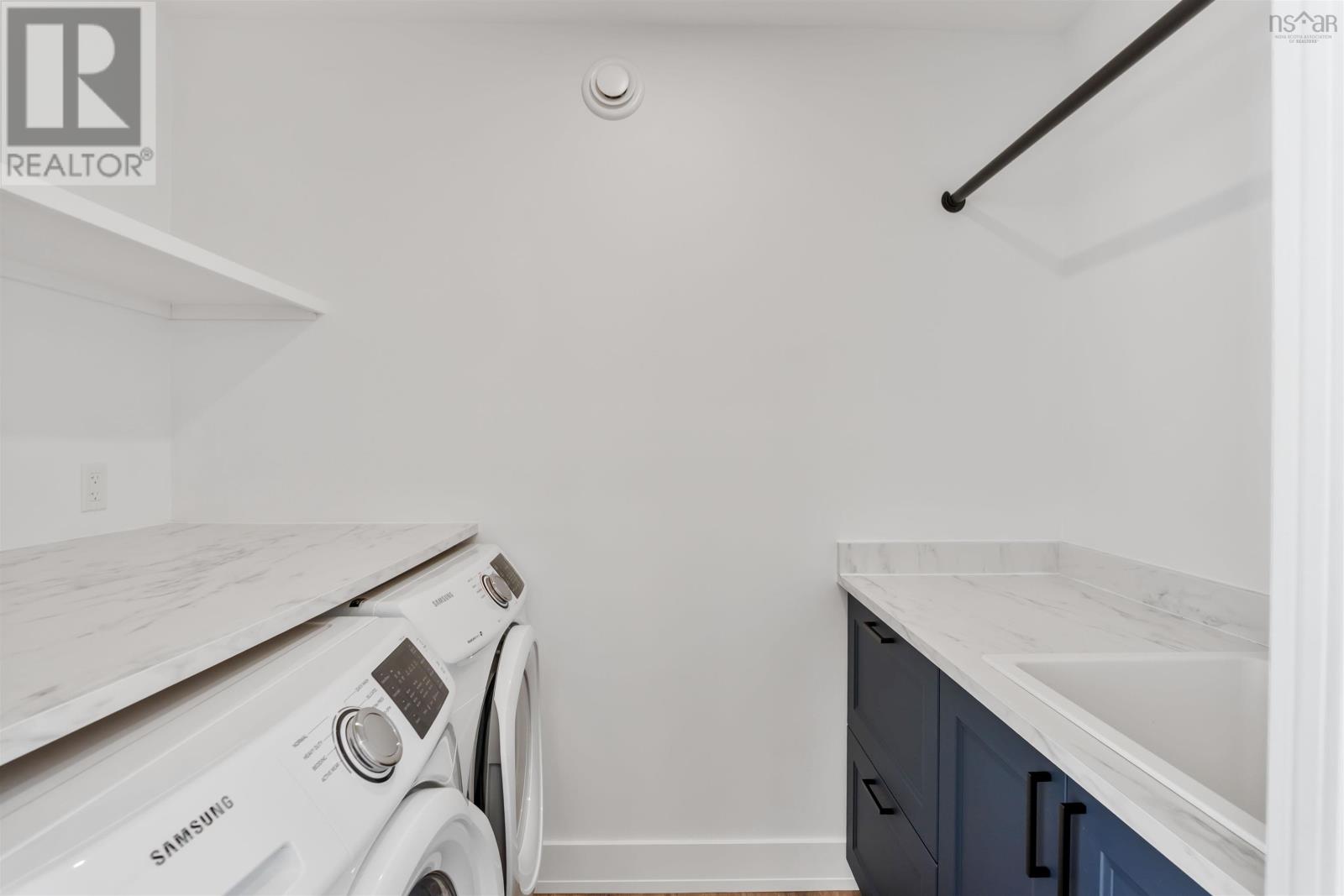 35 Seeland Avenue - 28