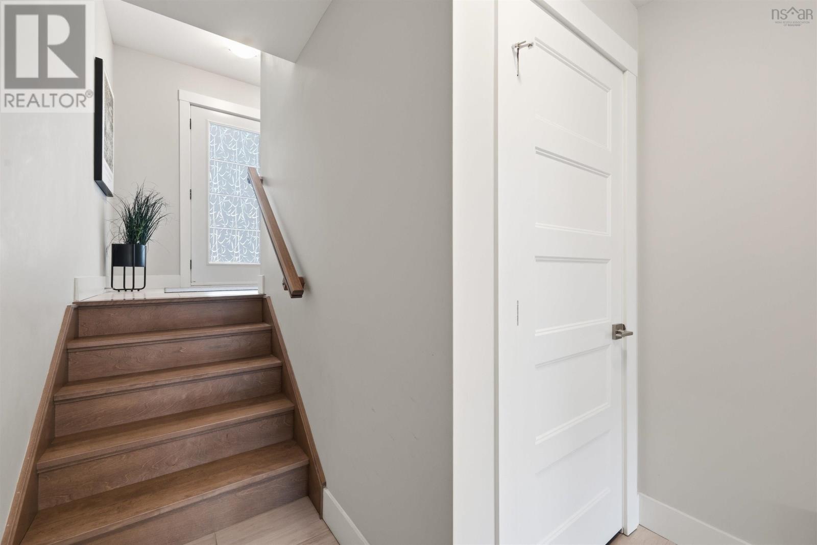 105 Titanium Crescent - 33