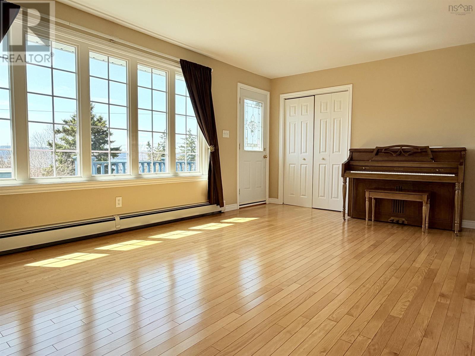 1584 Hillside Boularderie Road - 24