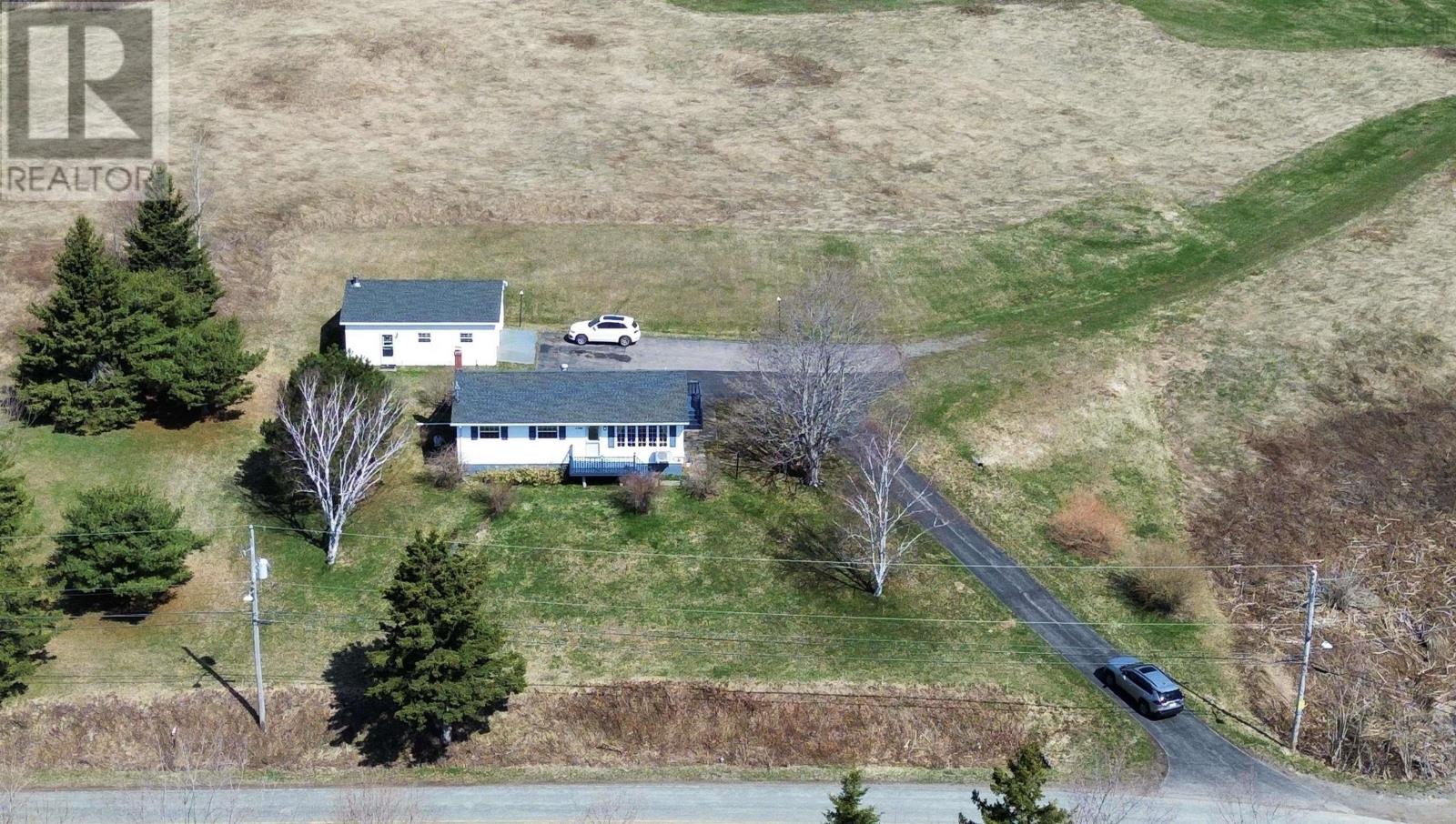 1584 Hillside Boularderie Road - 11