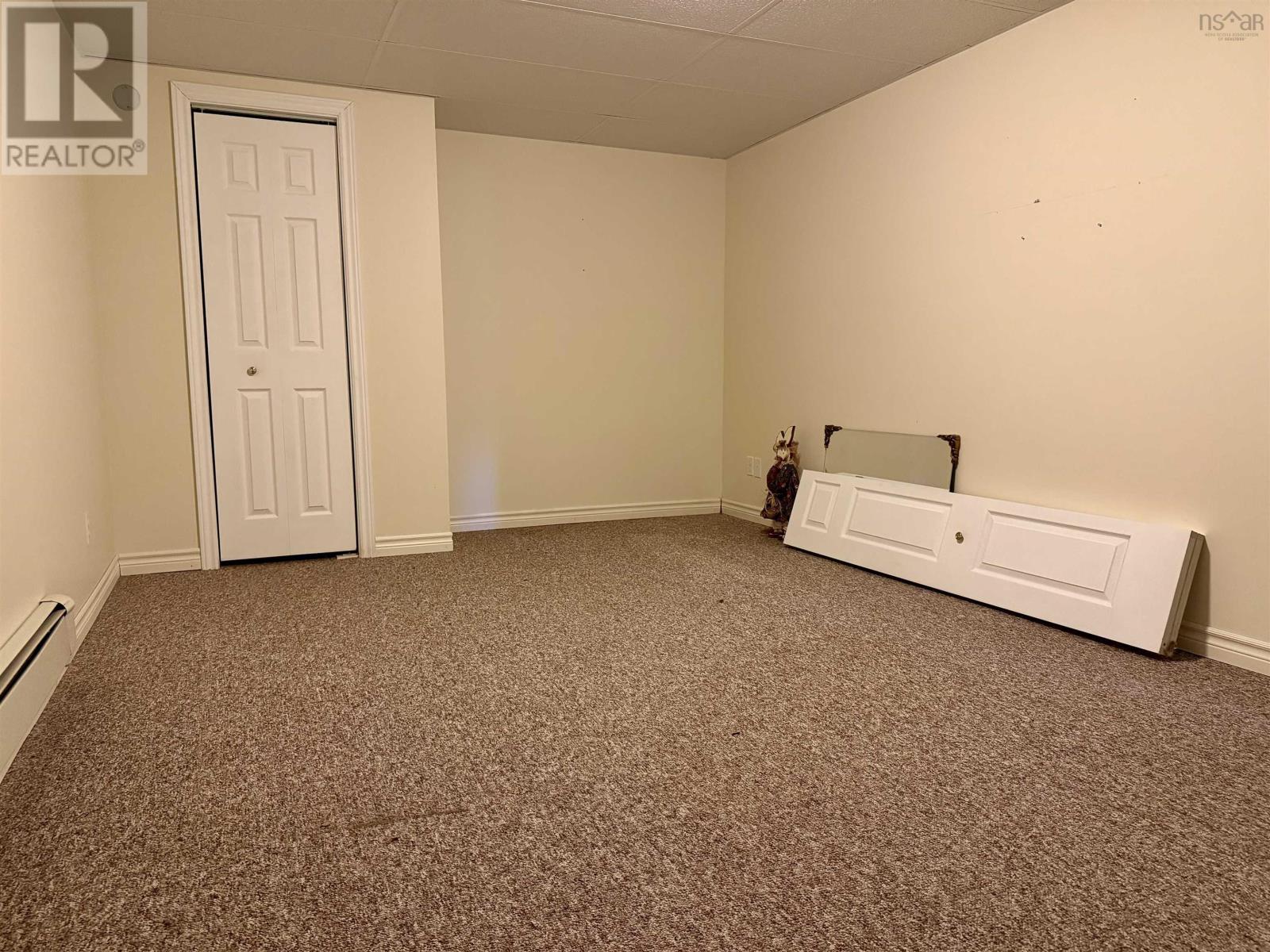 1584 Hillside Boularderie Road - 45