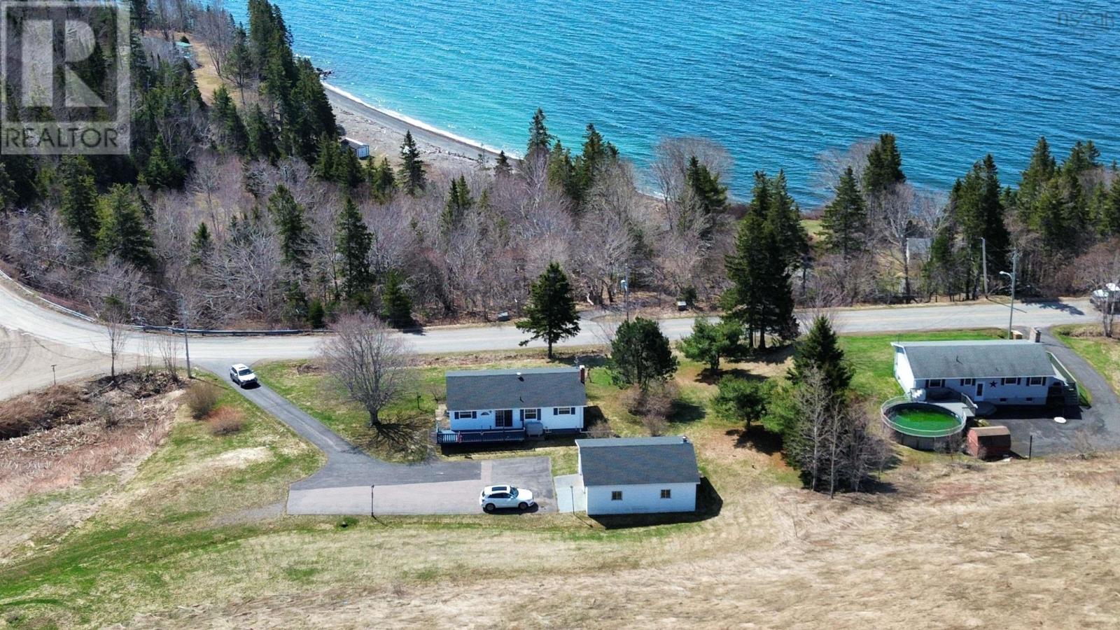 1584 Hillside Boularderie Road - 8