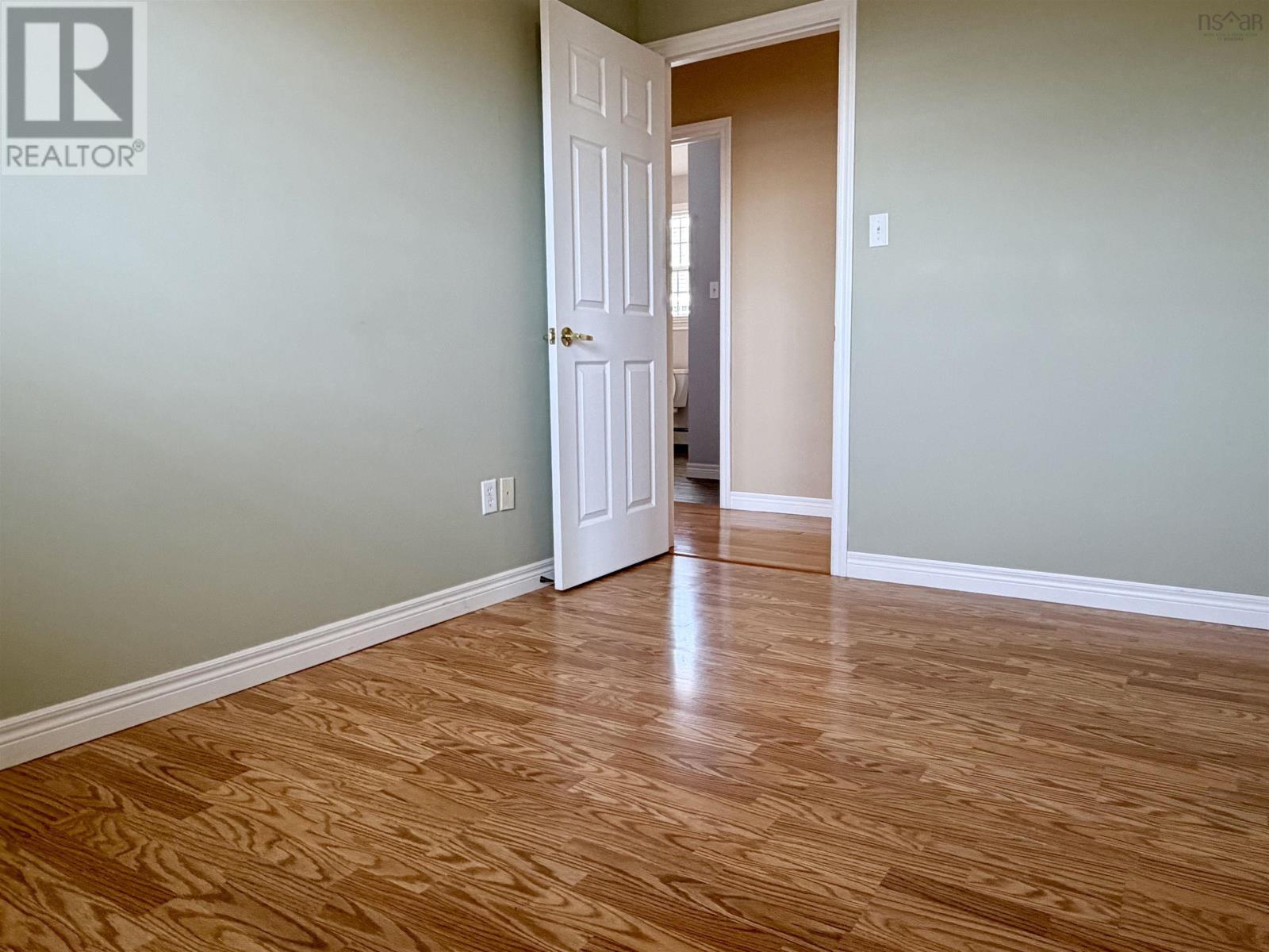 1584 Hillside Boularderie Road - 32