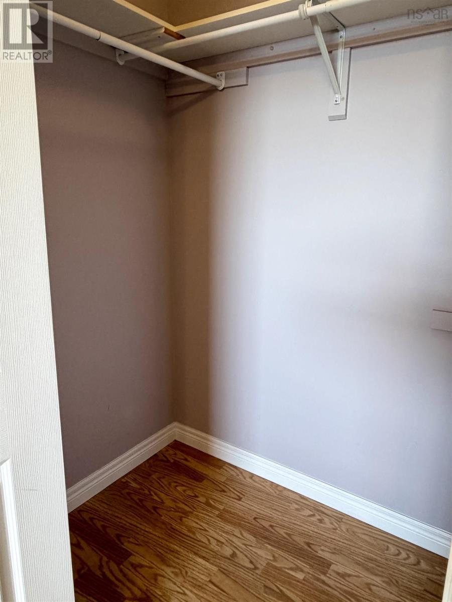 1584 Hillside Boularderie Road - 36