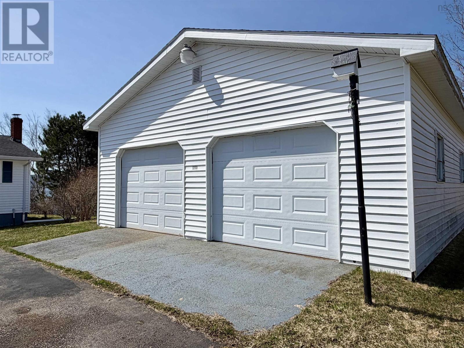 1584 Hillside Boularderie Road - 5