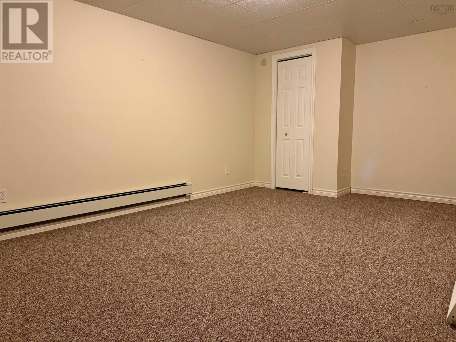 1584 Hillside Boularderie Road - 46