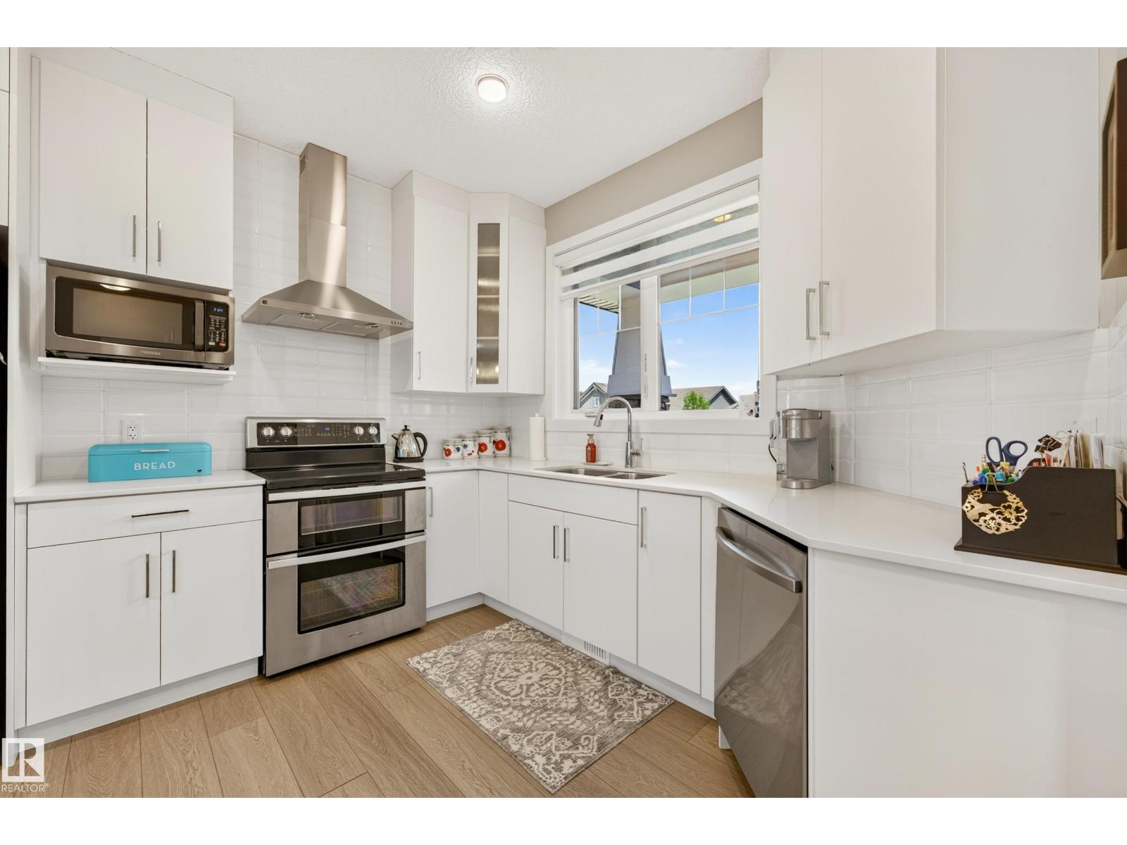 8120 222 ST NW - 8
