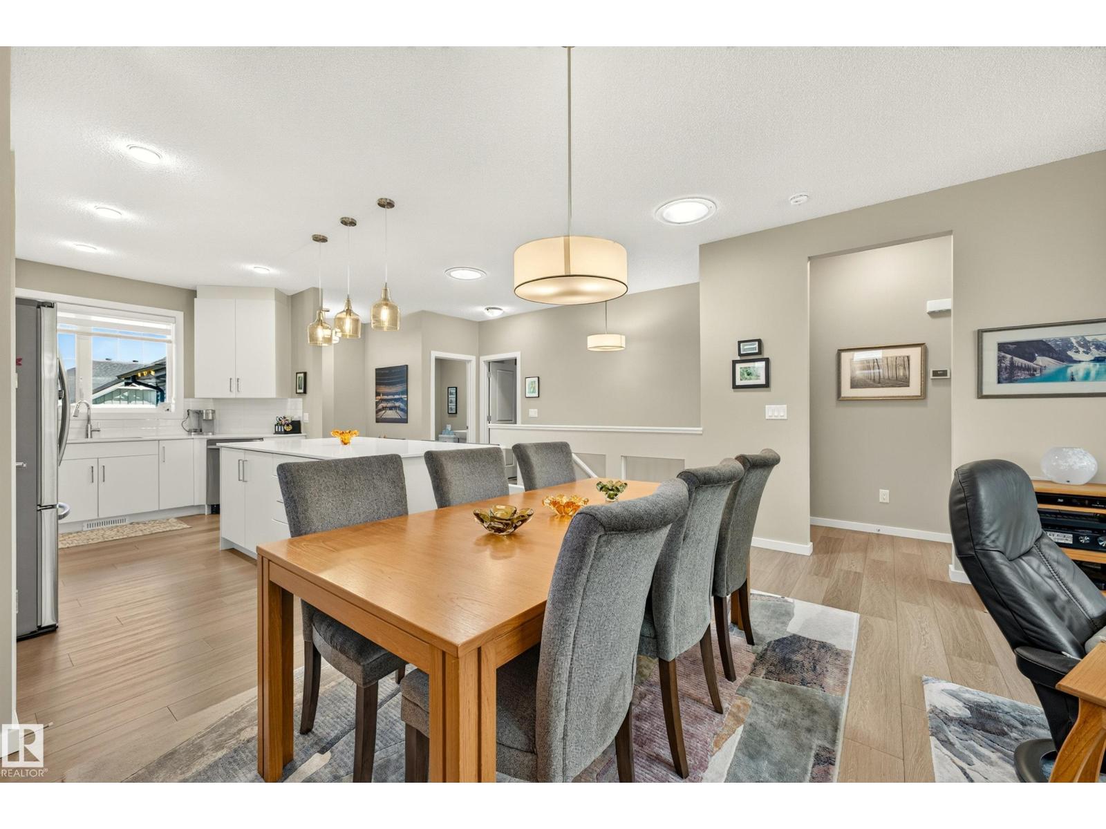 8120 222 ST NW - 14