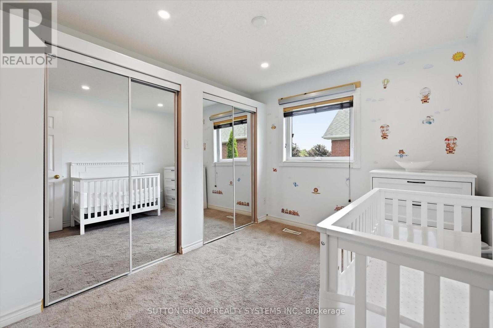 7 ARNHEM COURT - Image 27