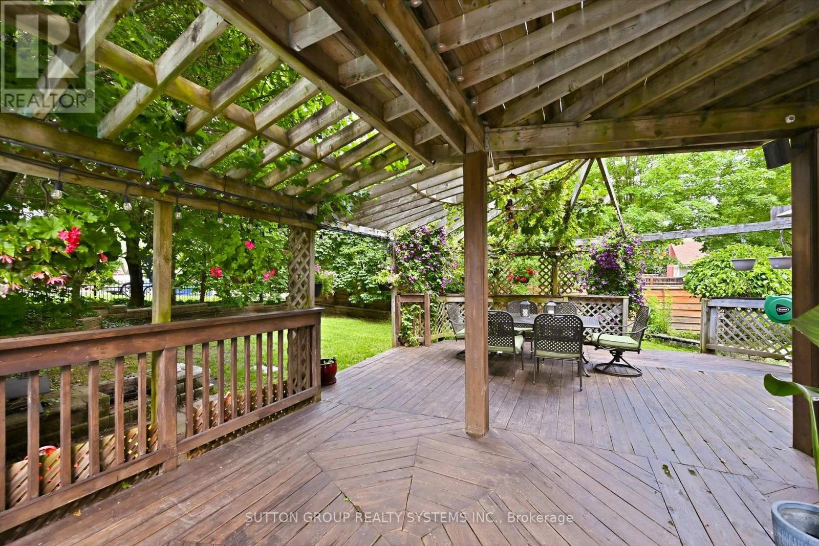 7 ARNHEM COURT - Image 40