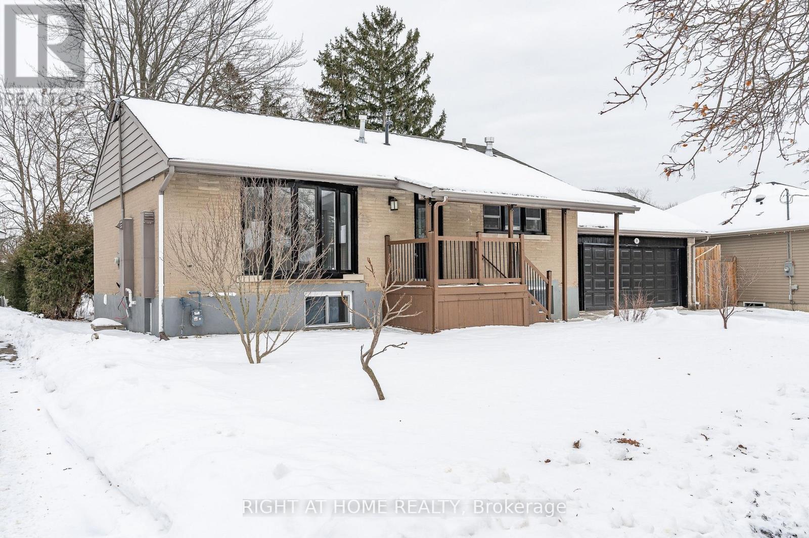 18 RIDGEWOOD AVENUE — photo 3
