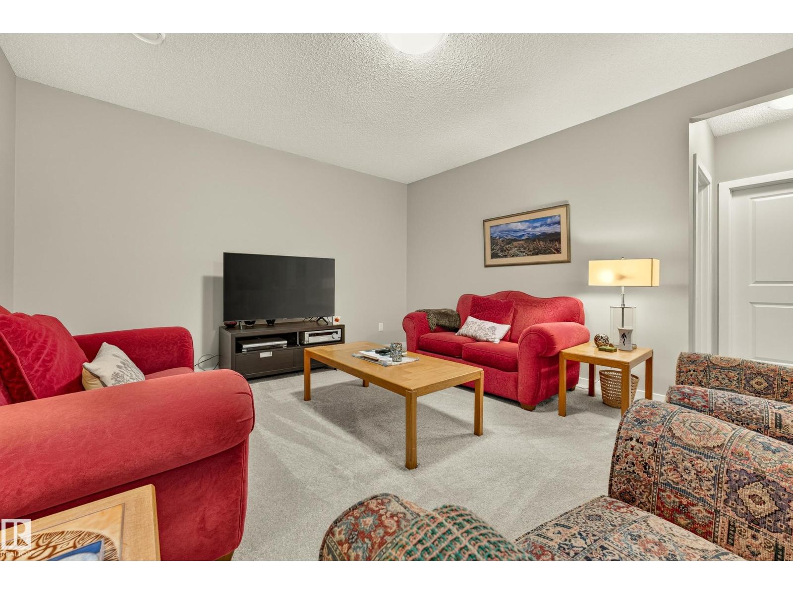 8120 222 ST NW - 41