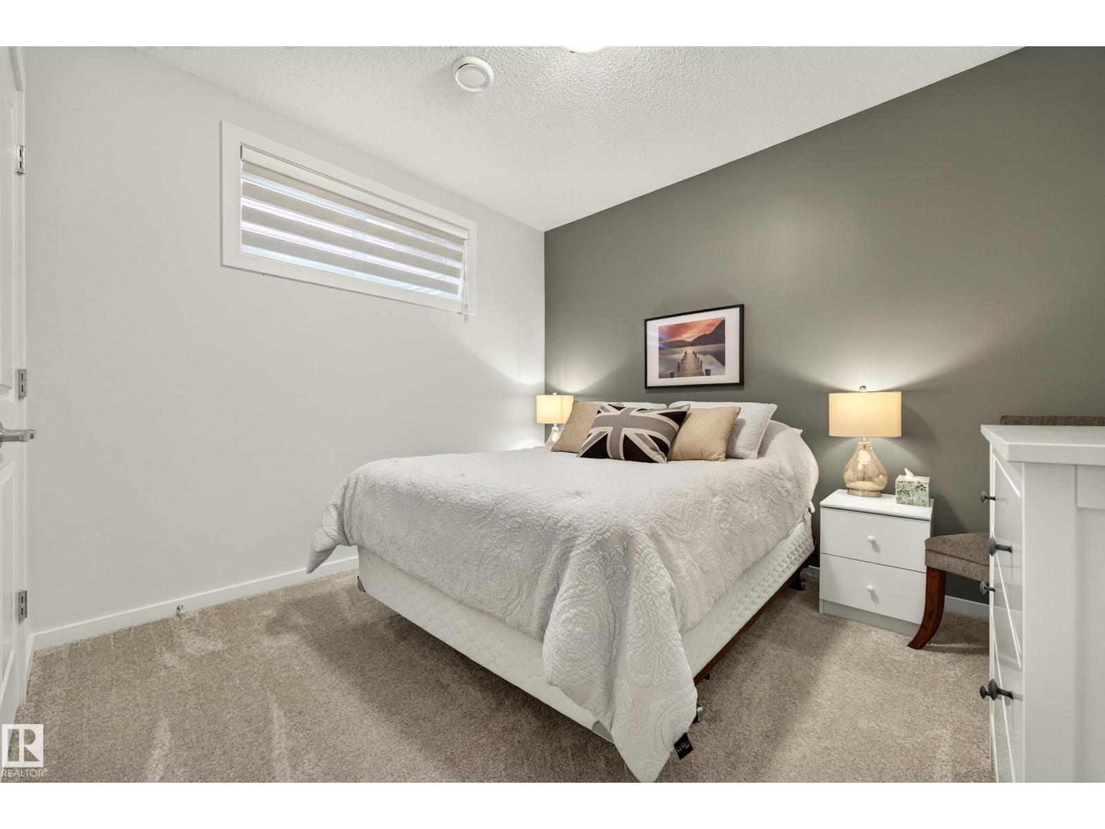 8120 222 ST NW - 43