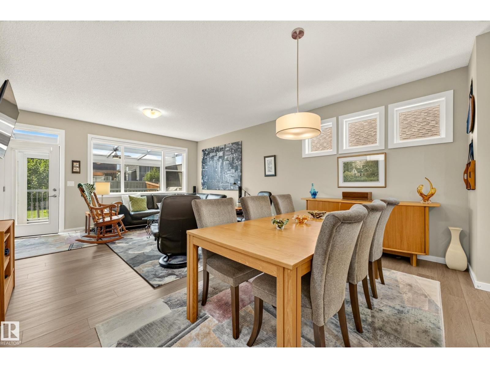 8120 222 ST NW - 12
