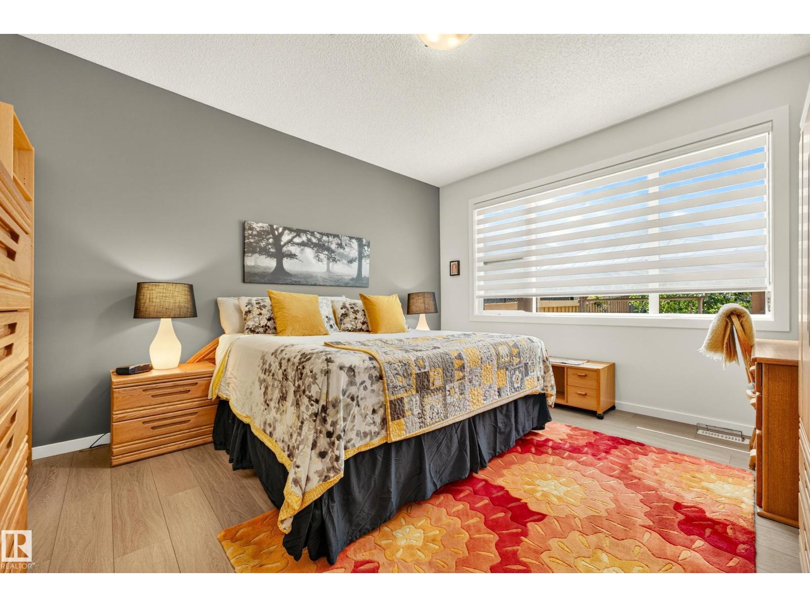 8120 222 ST NW - 32