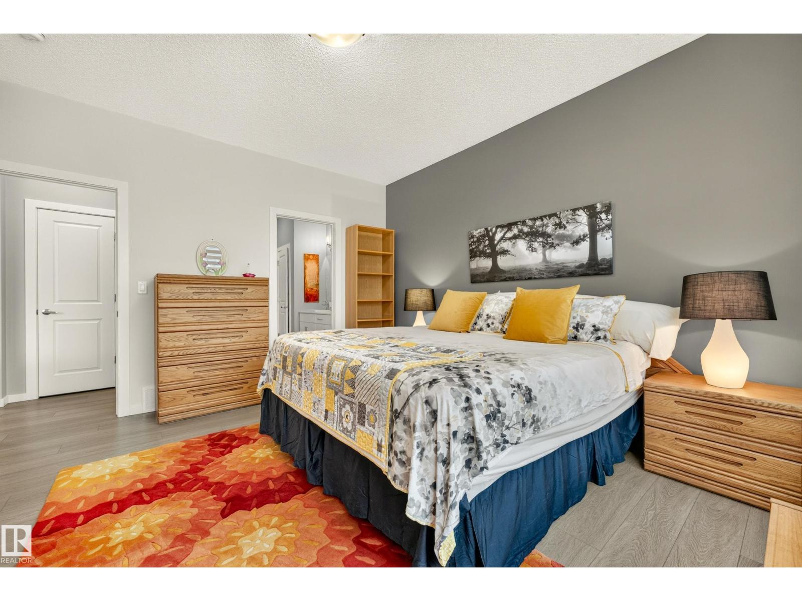 8120 222 ST NW - 33