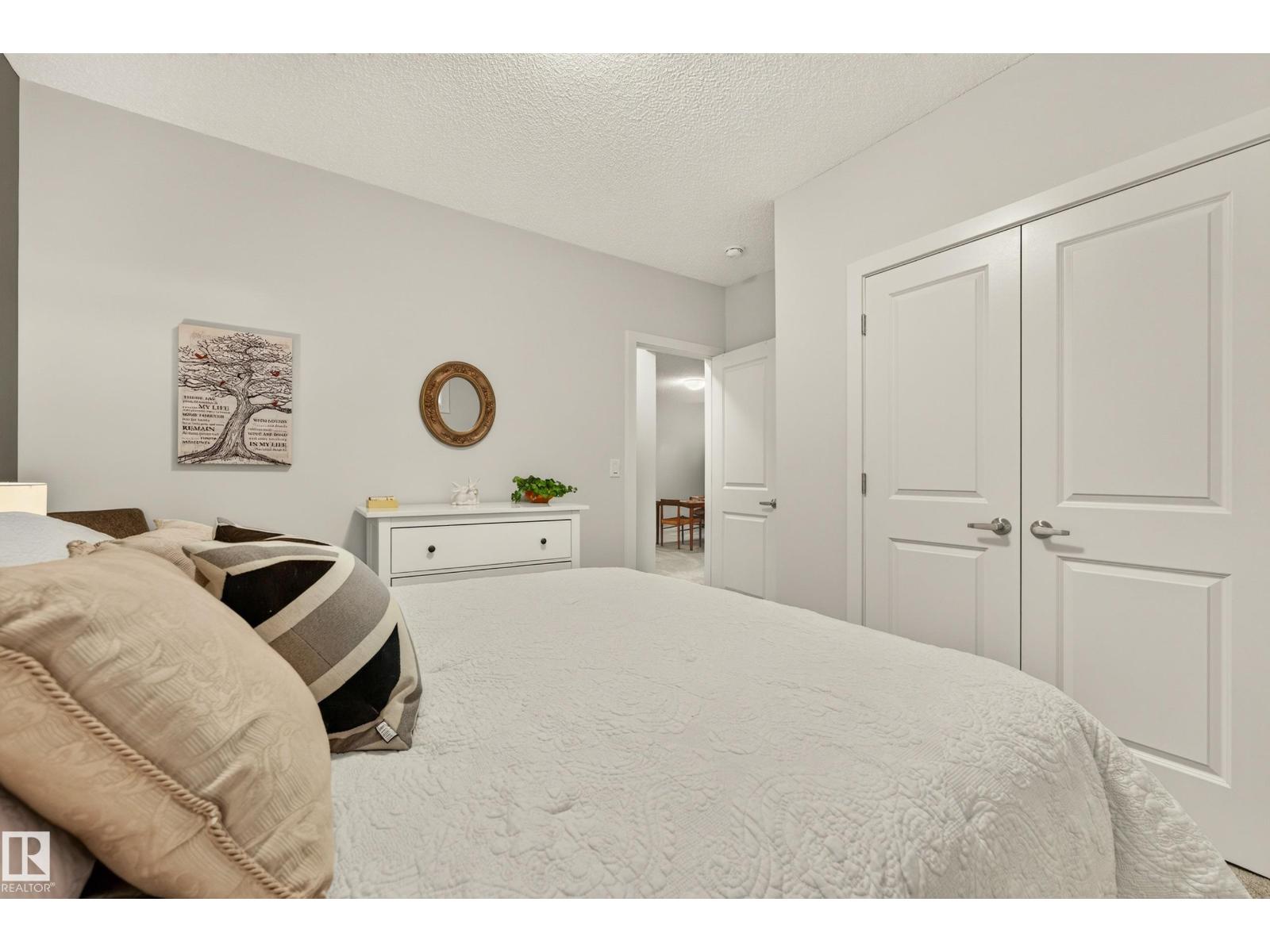 8120 222 ST NW - 44