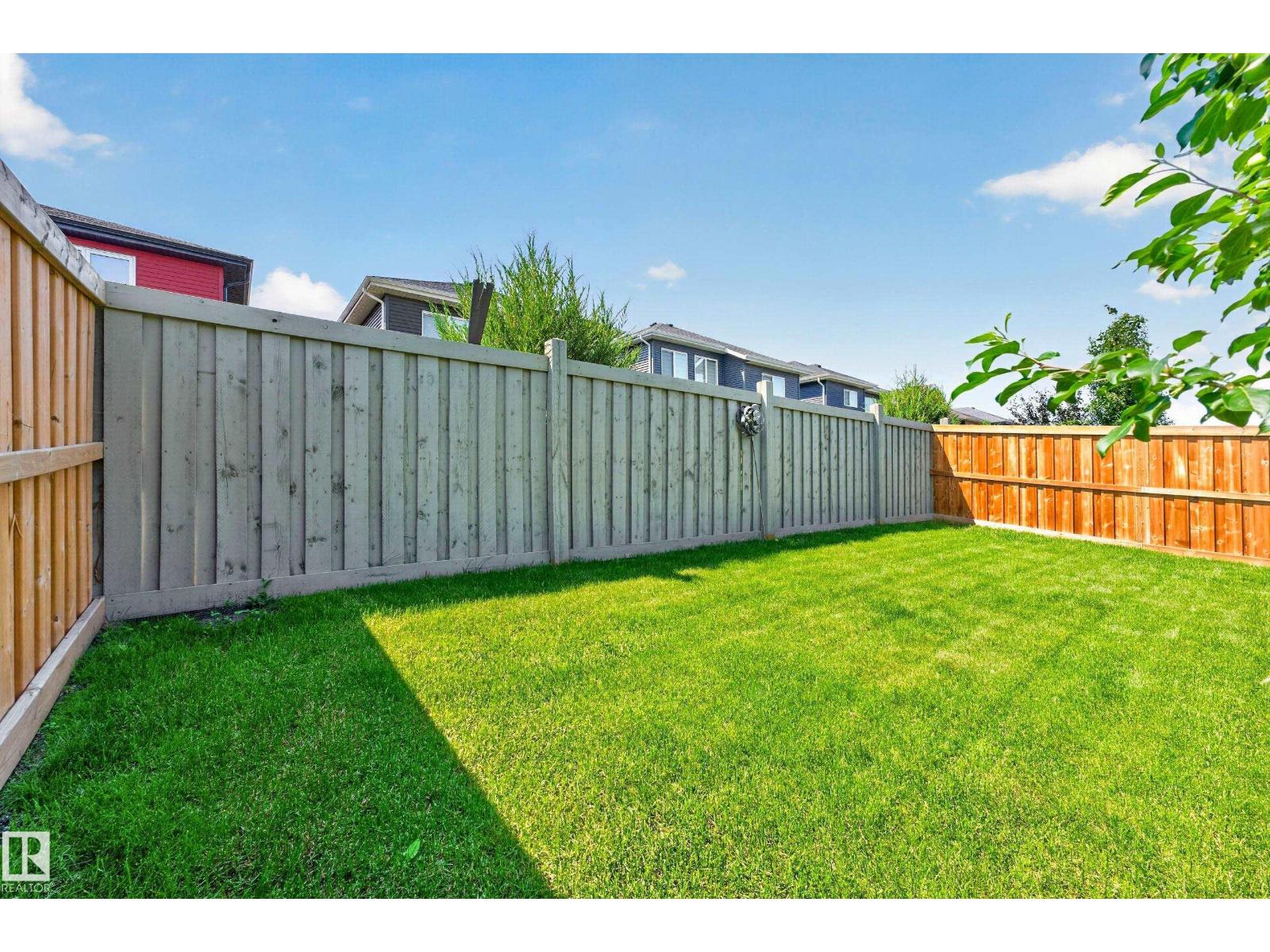 8120 222 ST NW - 24