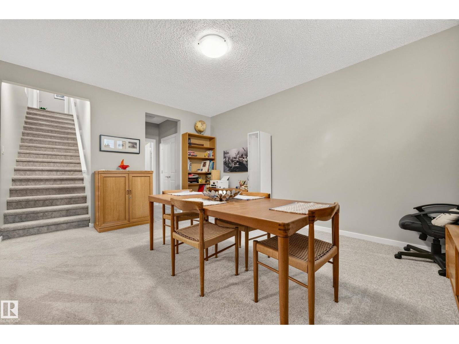 8120 222 ST NW - 37