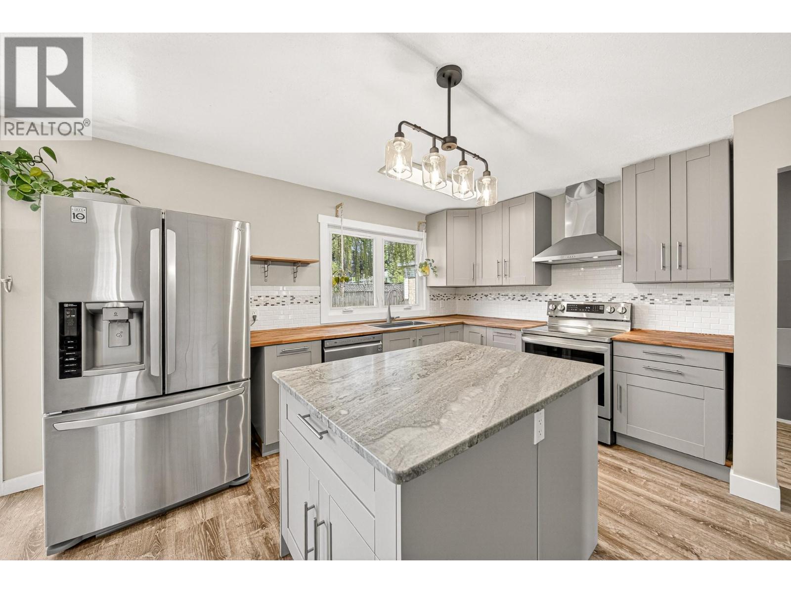 832 MICHEL Road - 11