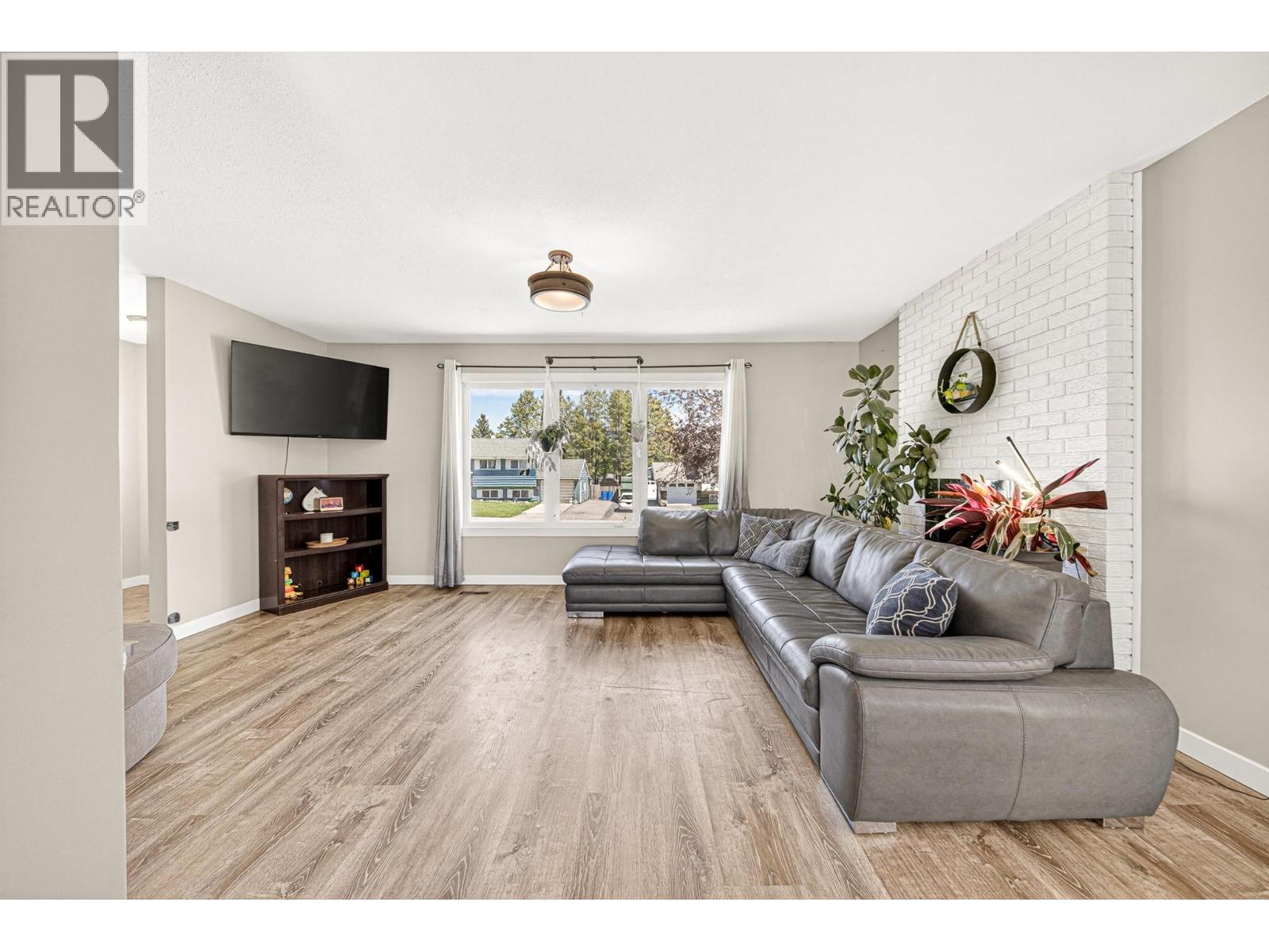 832 MICHEL Road - 20