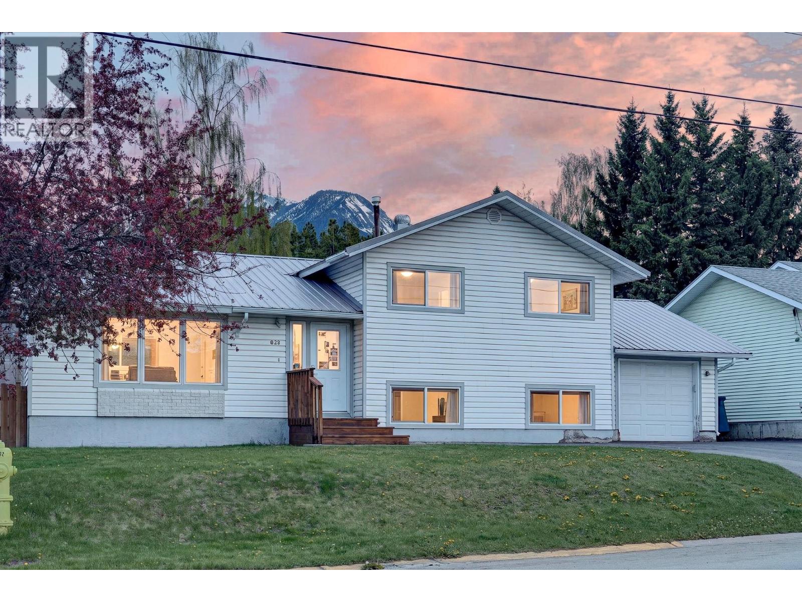 832 MICHEL Road - 1
