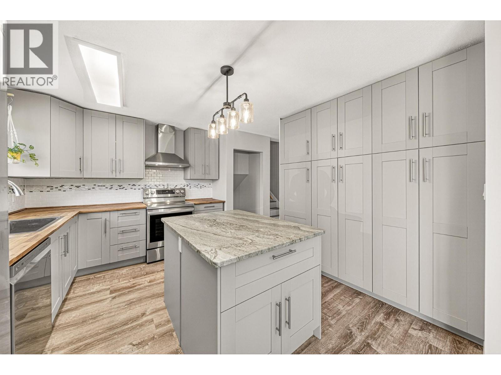 832 MICHEL Road - 9