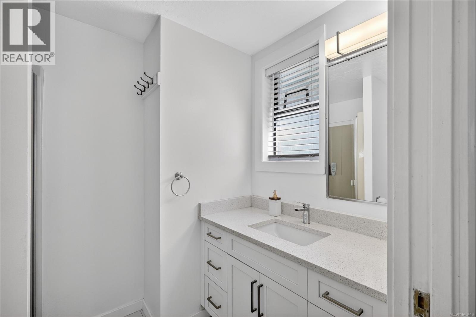 6421 Portsmouth Rd - 28