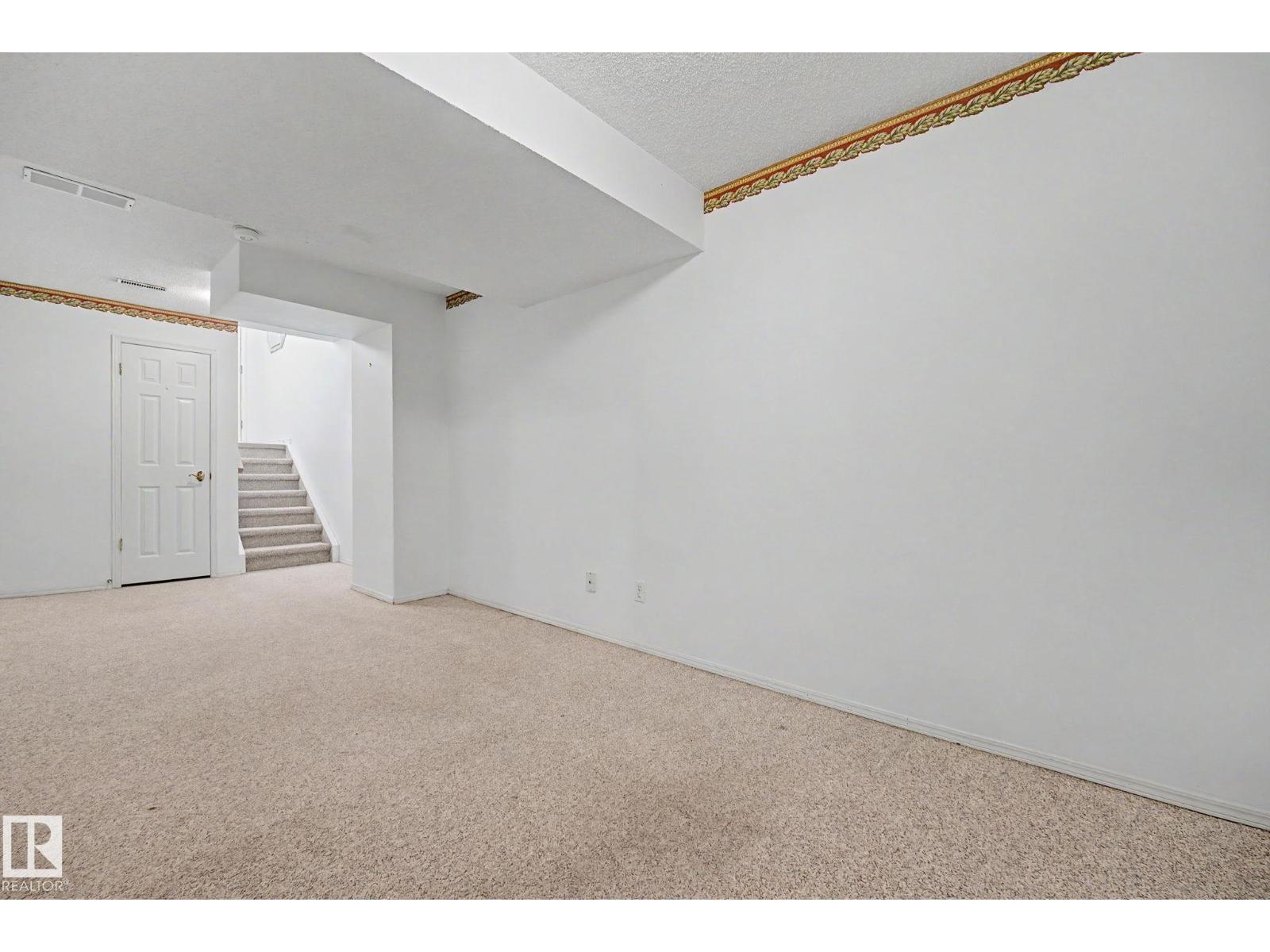 #27 3645 145 AV NW - 38