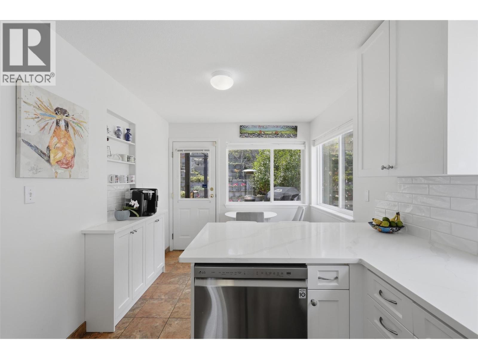 1715 COLDWATER Drive - 9