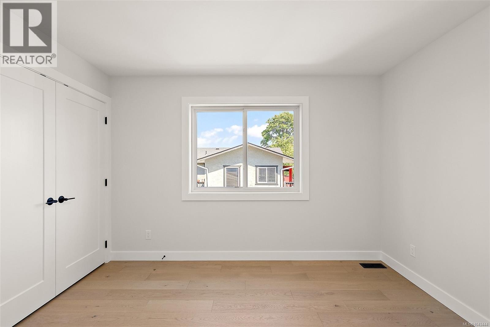 #102 1870 Doney Rd - 23