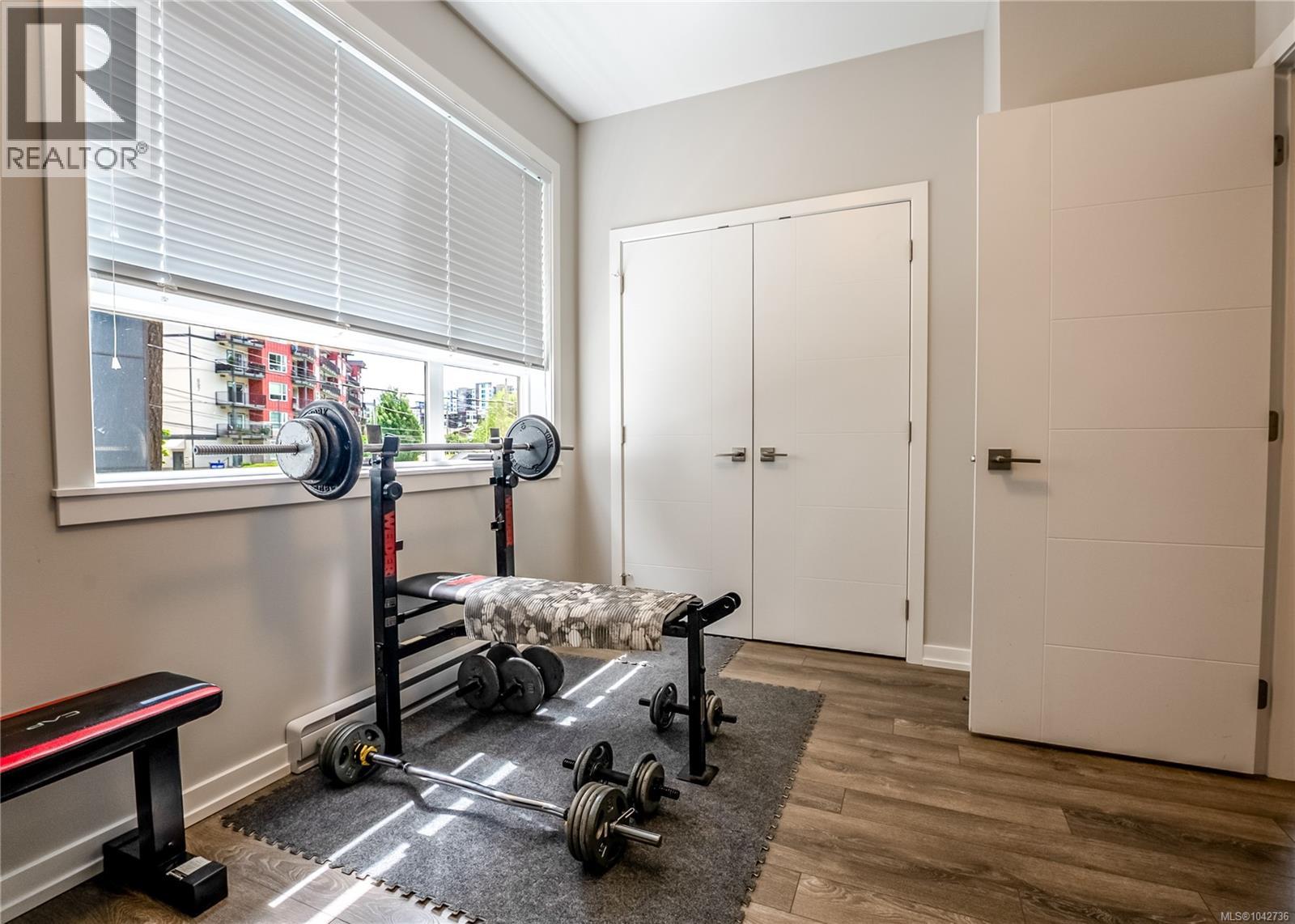 #112 694 Hoylake Ave - 11