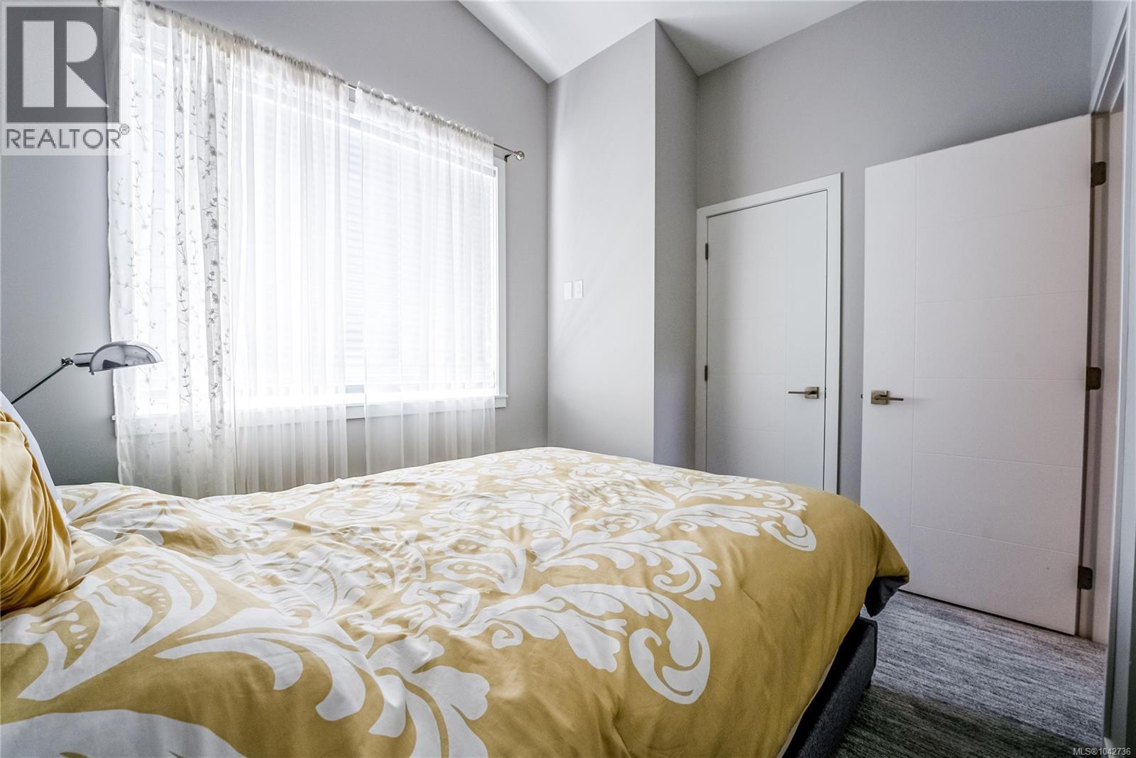 #112 694 Hoylake Ave - 22