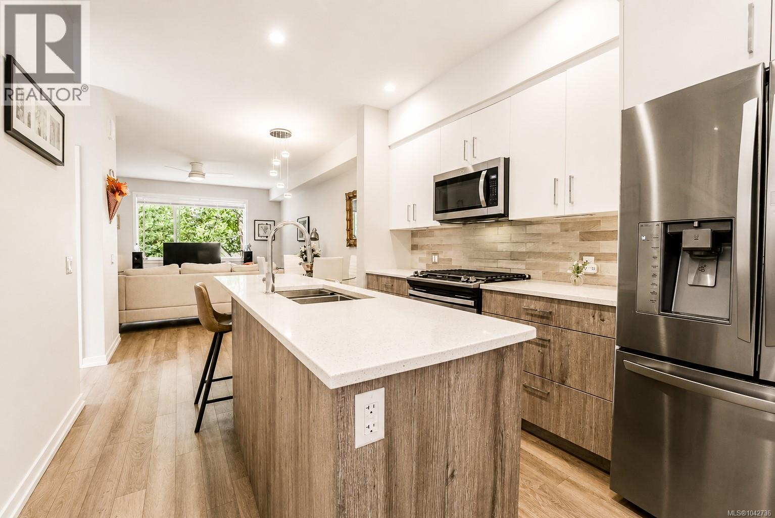 #112 694 Hoylake Ave - 8