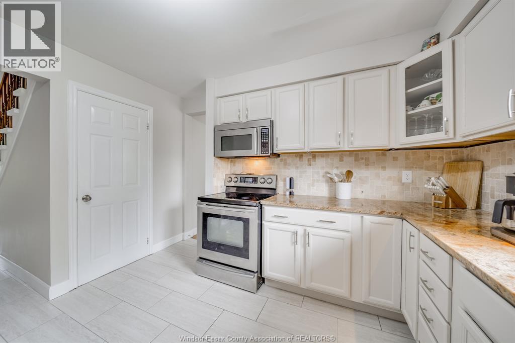 501 GREEN VALLEY DRIVE - 14