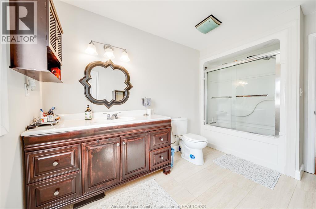 501 GREEN VALLEY DRIVE - 27