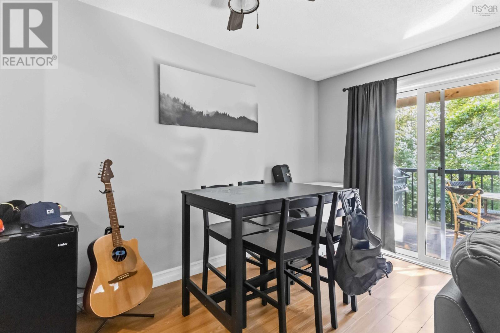 #107 75 Collins Grove - 10