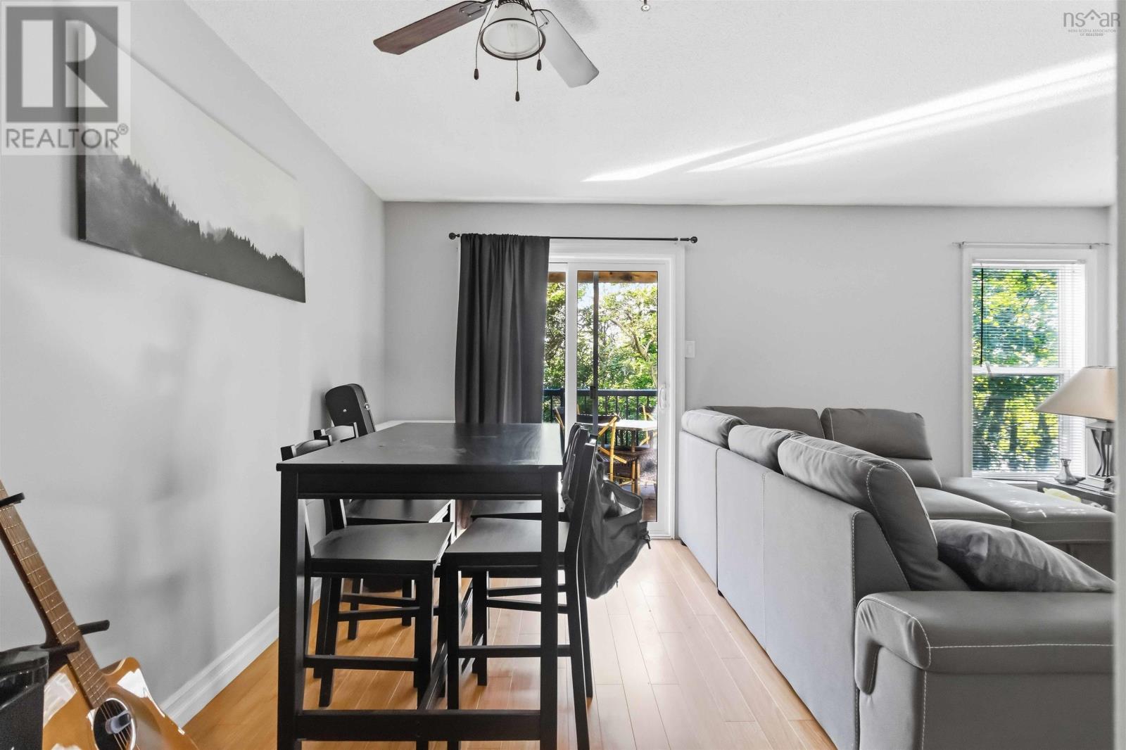 #107 75 Collins Grove - 11