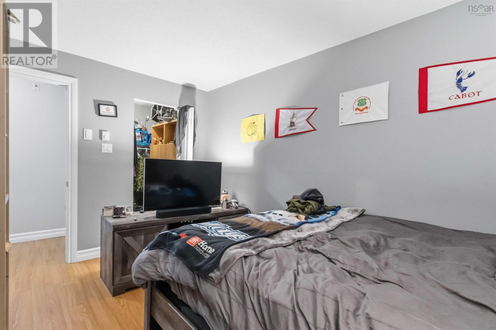 #107 75 Collins Grove - 16