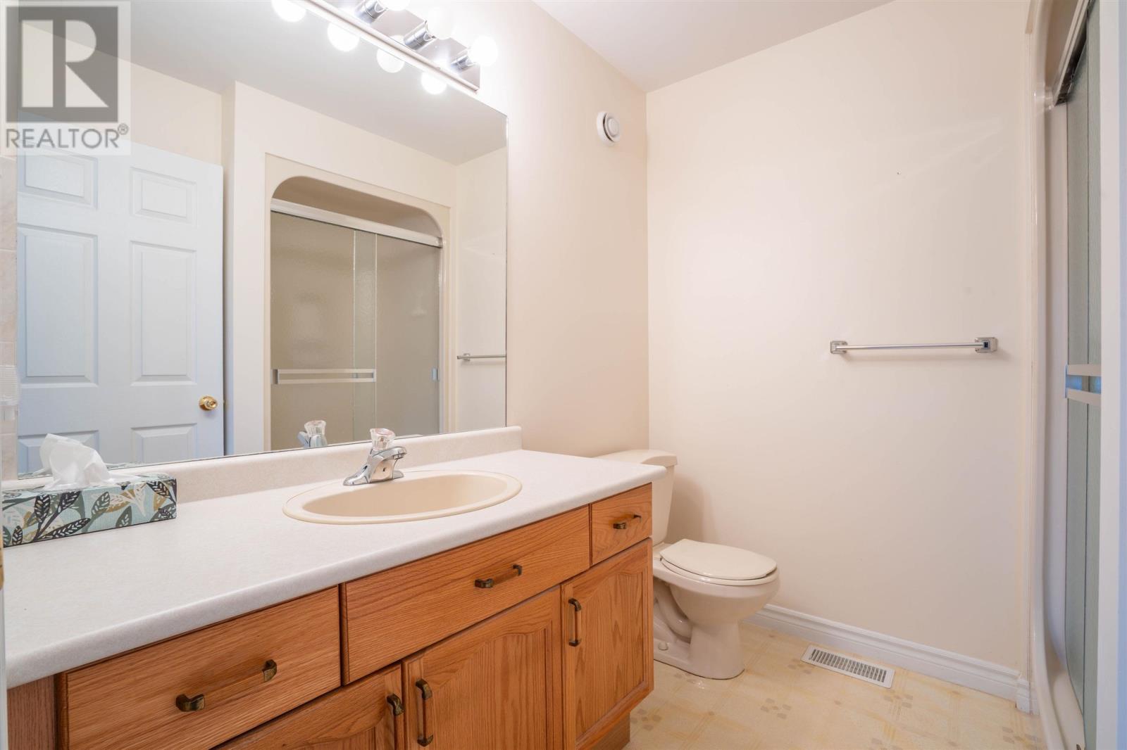 870 Lake ST - 19