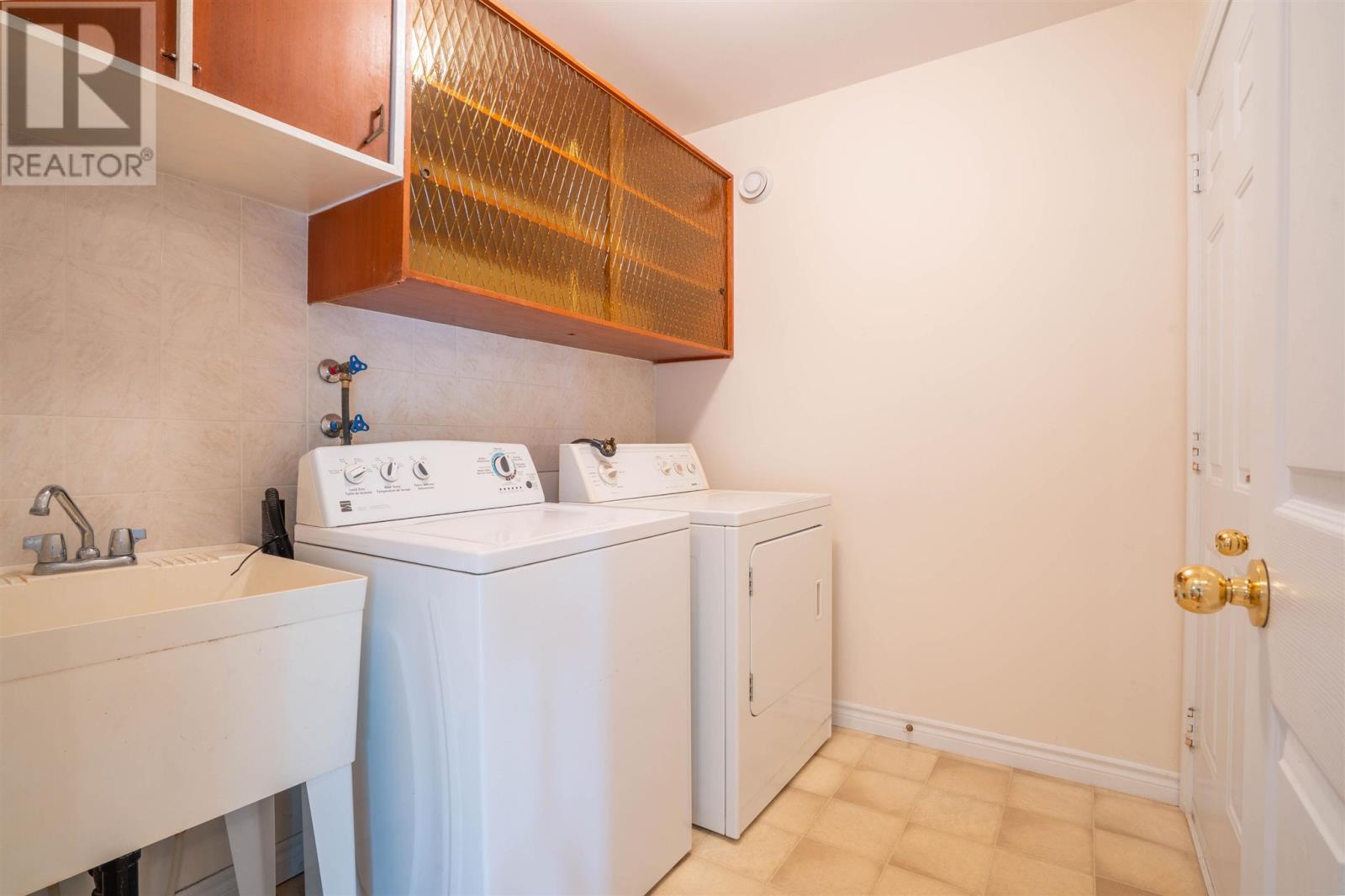 870 Lake ST - 29