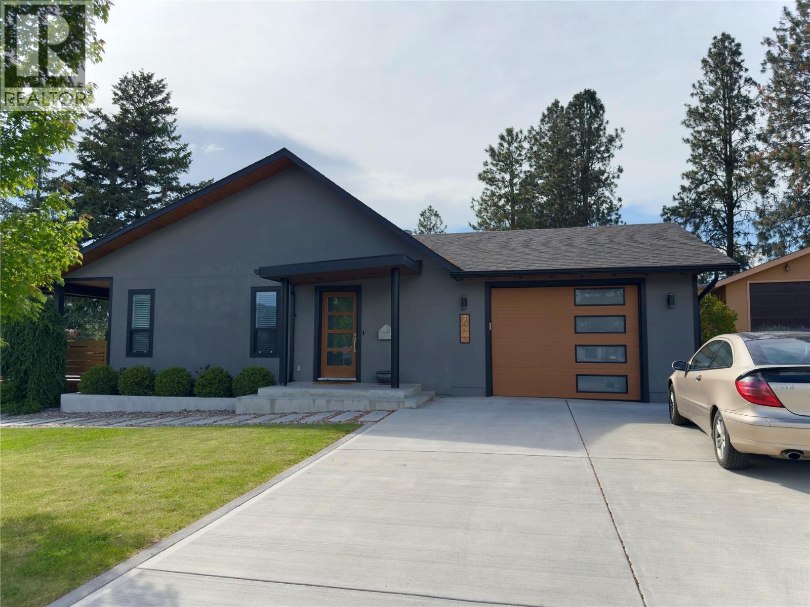 2575 Pineridge Place - 35